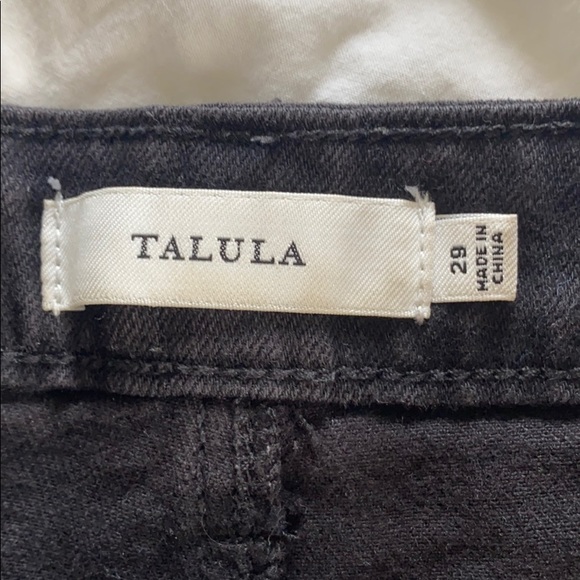Aritzia Talula denim shorts - Picture 3 of 3